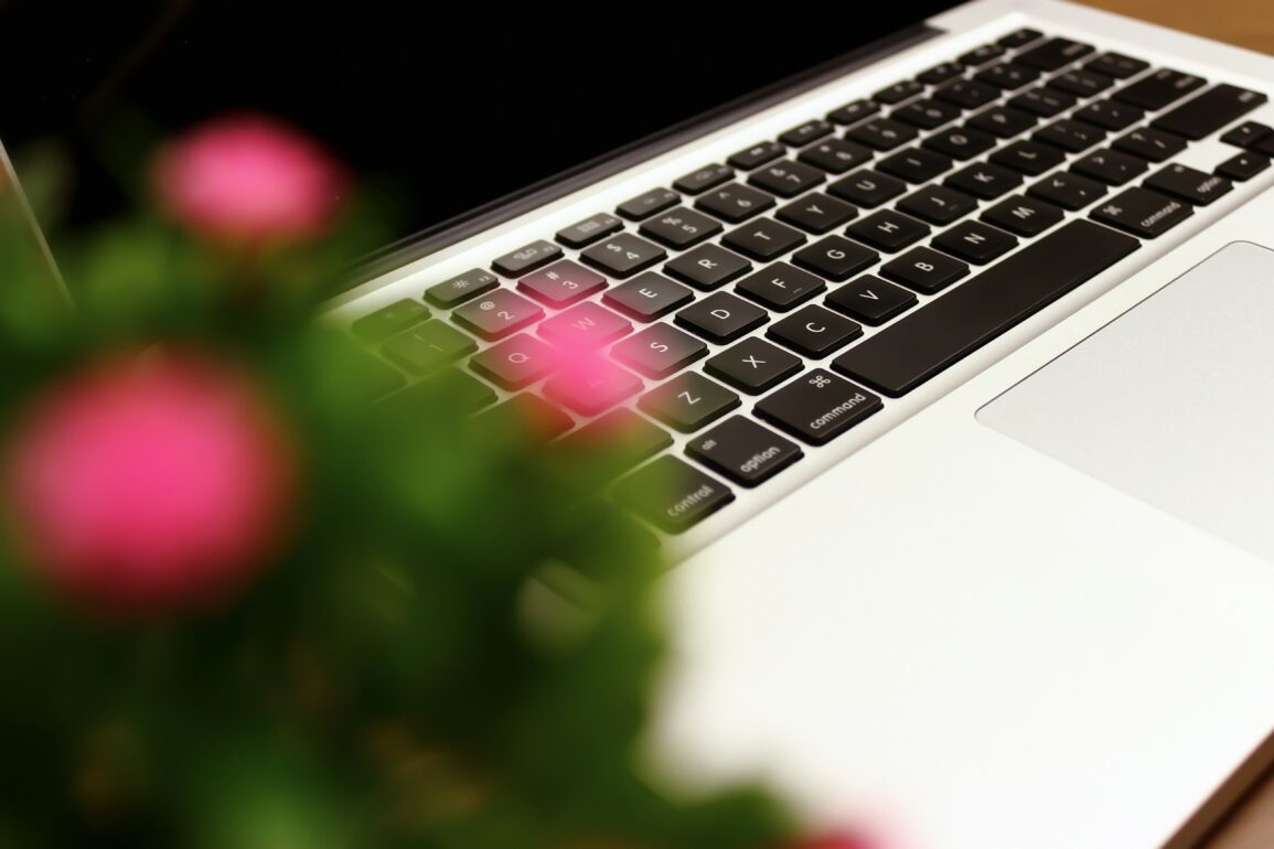 Maîtriser votre MacBook : Le Guide Complet pour Débutants en 2026