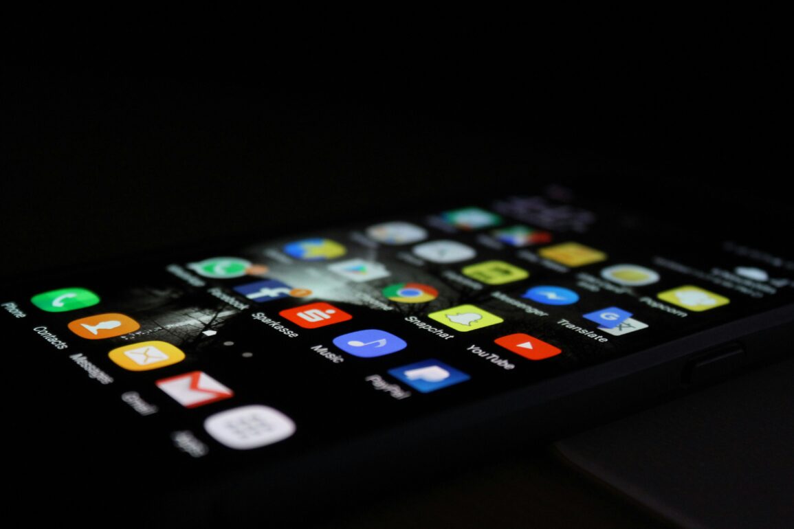 Transférez vos données facilement : Guide complet pour connecter votre smartphone Android à votre PC