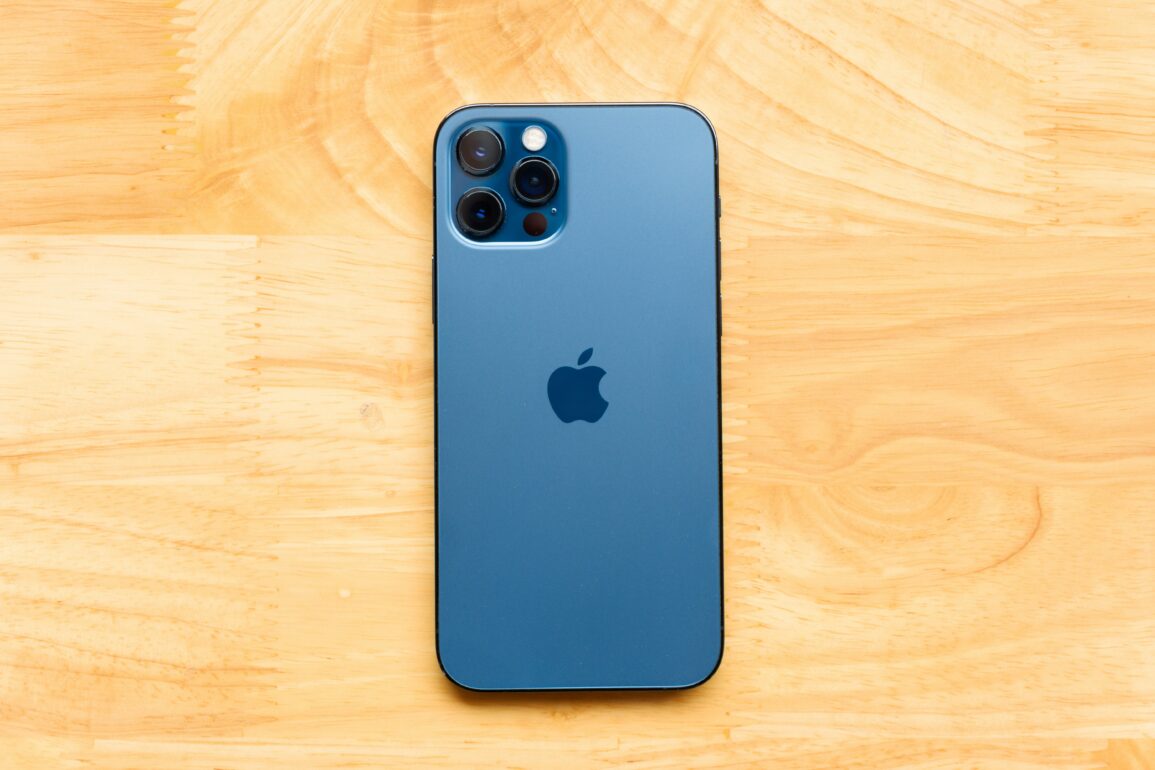 Maintenez votre iPhone à jour : le guide complet pour une expérience fluide et sécurisée