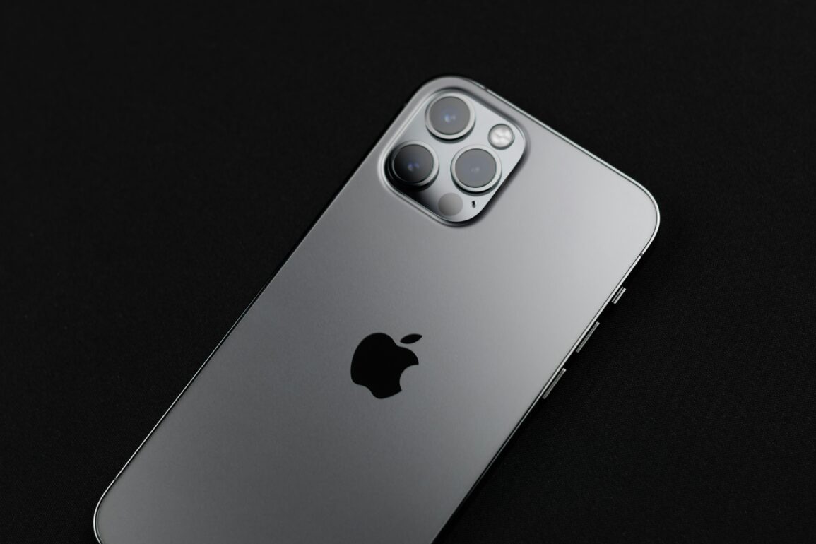 Maîtrisez Votre iPhone pour Capturer des Souvenirs Inoubliables en Photos et Vidéos