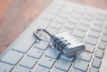 NordVPN vs ExpressVPN vs CyberGhost : Lequel choisir en 2024 ? Comparatif complet