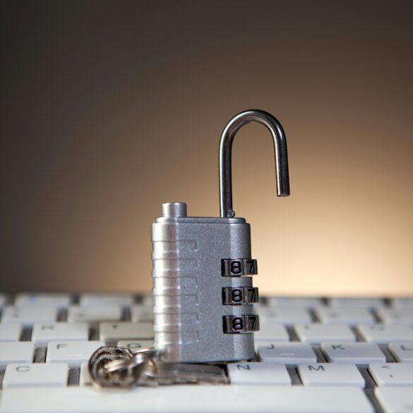 Sauvez Votre PC des Griffes des Virus Informatiques : Le Guide Complet pour une Désinfection Efficace