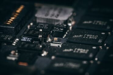 Test du Framework Web R sous le capot en 2026 : Analyse Approfondie et Performance