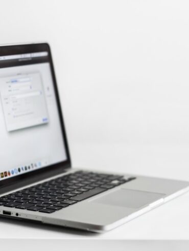 Bloquez les traqueurs sur Chrome : Navigation plus sûre & privée