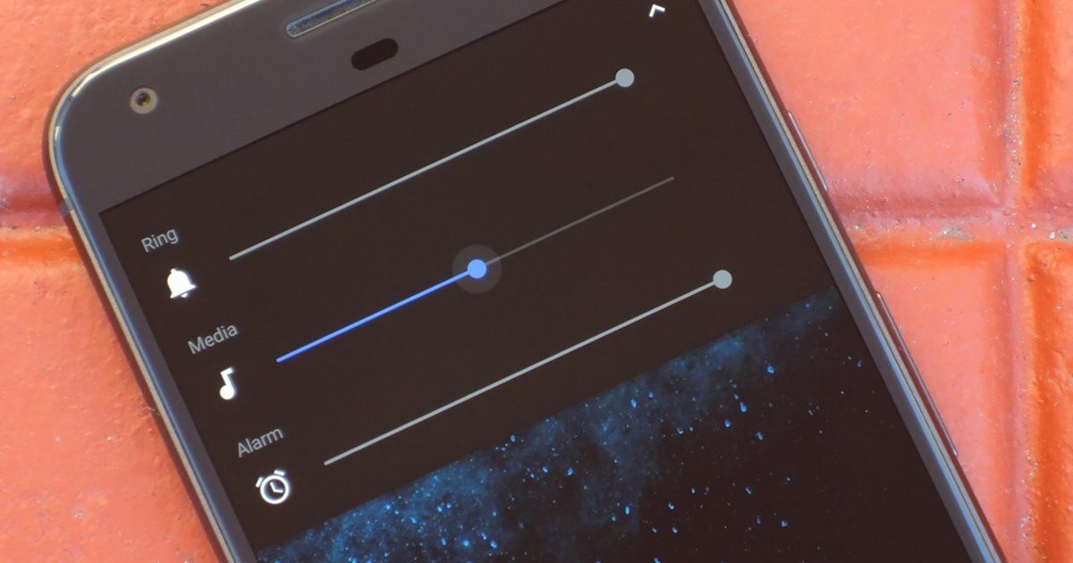 Mon volume de smartphone Android baisse tout seul : les causes et solutions