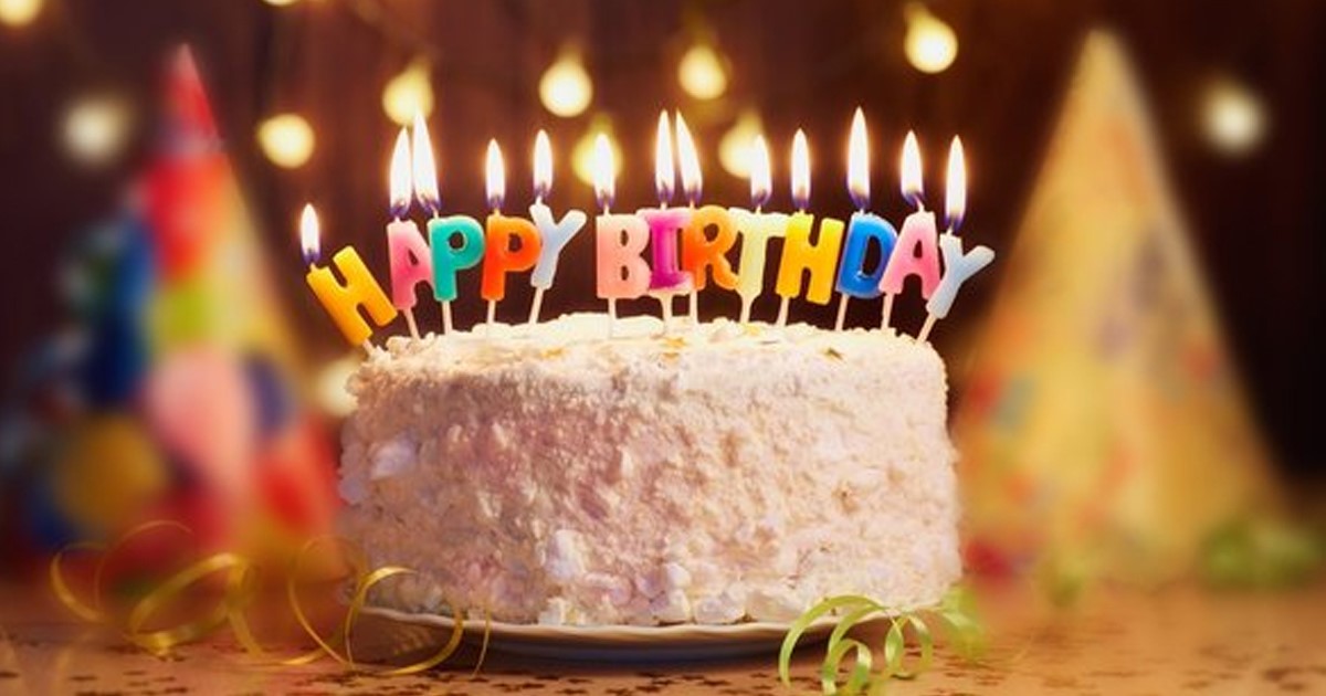 Comment trouver la date d’anniversaire d’une personne en ligne en 2026 ?