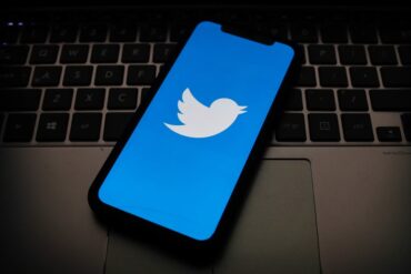 Twitter vous déconnecte sans cesse ? Les raisons et solutions en 2026